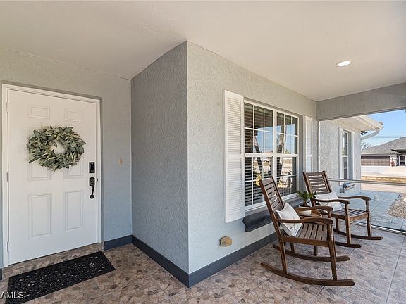 2nd image of 1528 SW 29th St