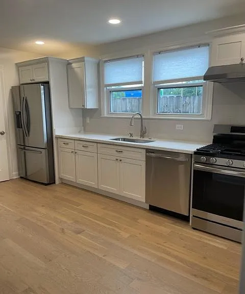 713 Brockenbraugh Ct — Photo 2