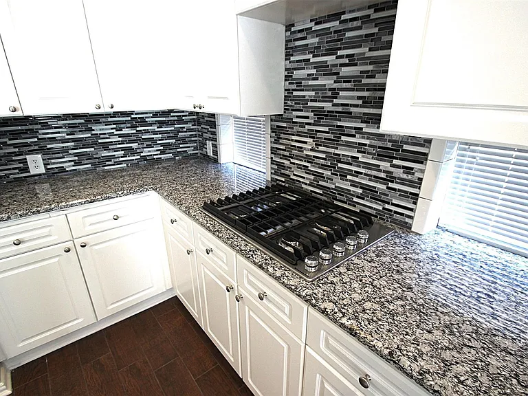18620 Gibbons Dr — Photo 7