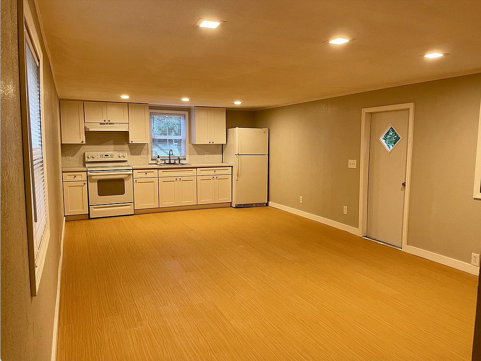 1st image of 4126 Ernest Dr