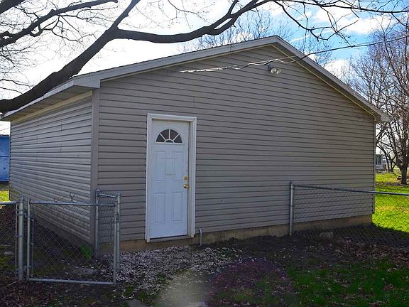 5th image of 224 N Cleveland St