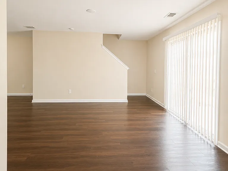 81 Roseberry Cir — Photo 4