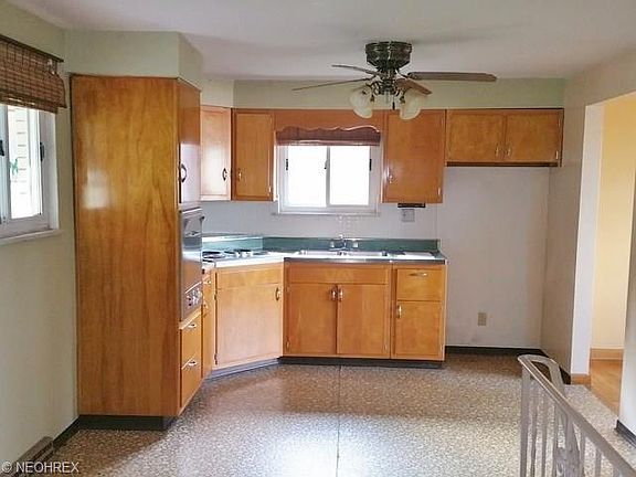 5th image of 2921 Whitehaven Blvd