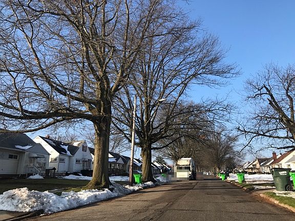 4th image of 12700 Woodward Blvd