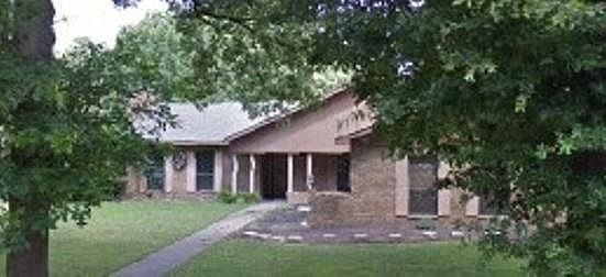 1st image of 1200 Mockingbird Ln
