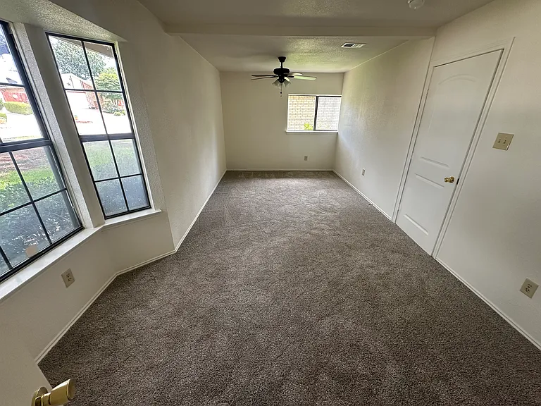Canyon Cir — Photo 20