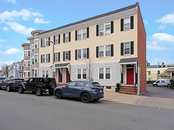 428-432 E 3rd St, Boston, MA 02127