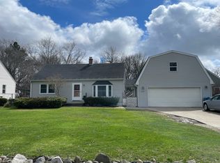 2416 Parchmount Ave, Kalamazoo, MI 49004