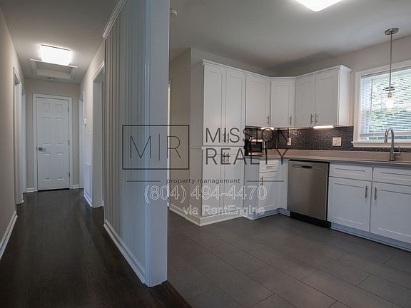 5th image of 5205 Scott St