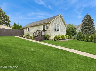 519 Czacki St, Lemont, IL 60439