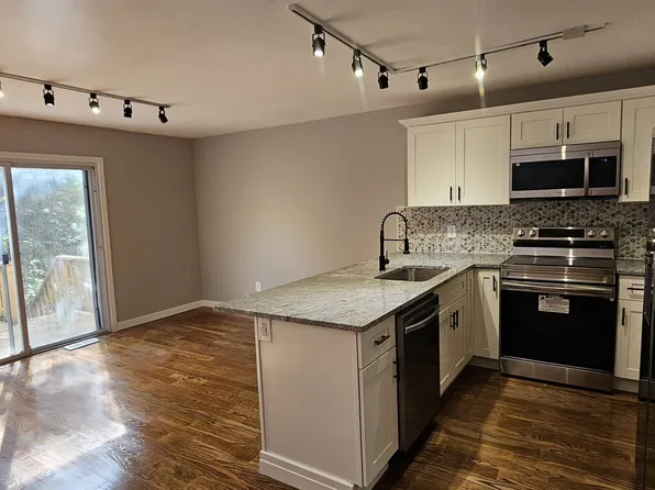 16 Huntington Court #16, Bethel, CT 06801