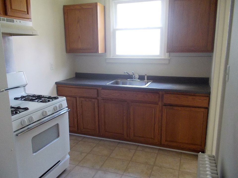 Eat in kitchen
