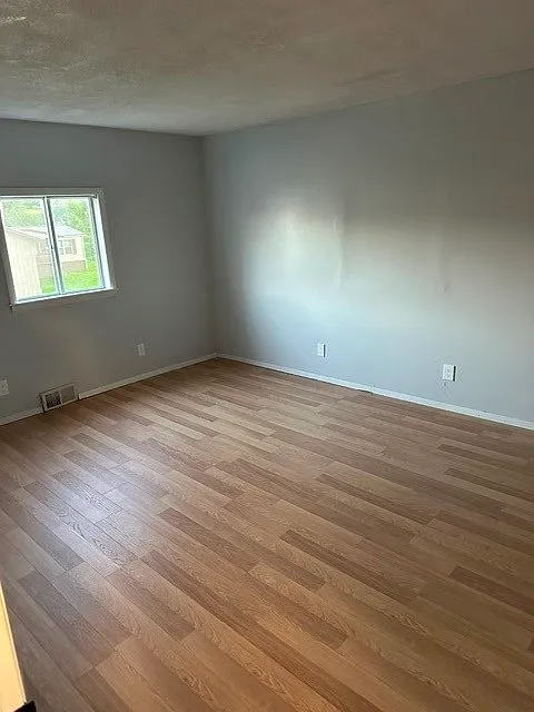 2 bed, $1,200 — Photo 4