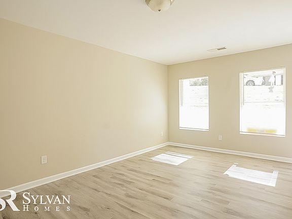 5th image of 3555 Pebble Creek Dr