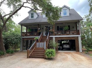 631 Fore Deck Ln, Edisto Island, SC 29438