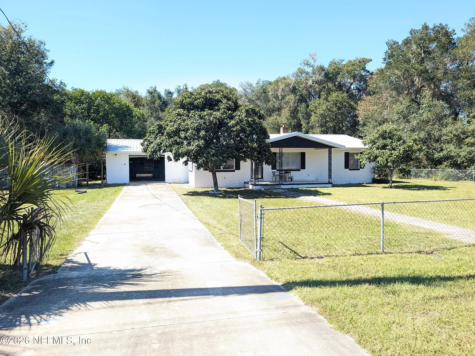 3 bed, 2.0 bath, 1597 sqft, $1,800 — Photo 2