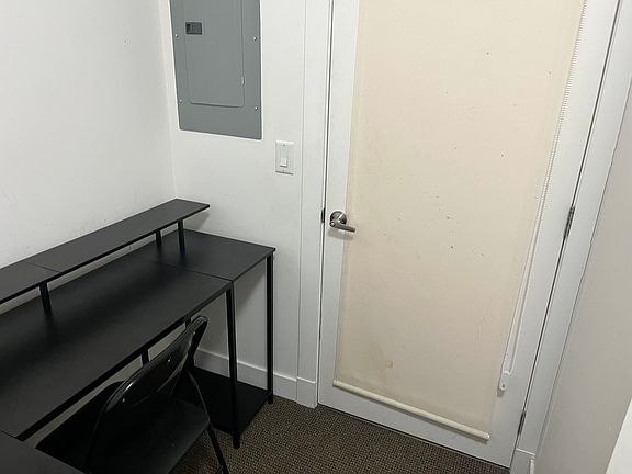 5th image of 975 Academy Way #206