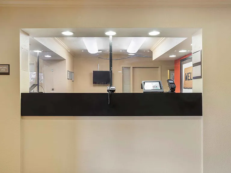 Lobby and Guest Check-in