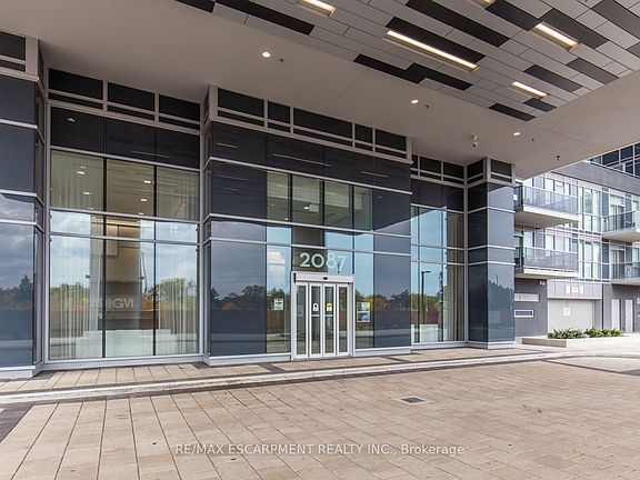 2nd image of 2087 Fairview St #2107