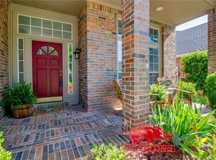 5305 Stillwater Dr, Fort Worth, TX 76137