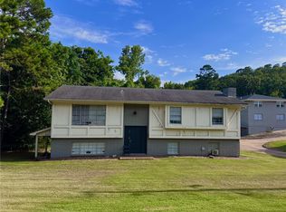 319 E 19th St, Russellville, AR 72801