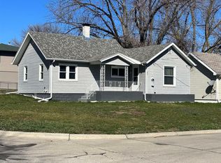 1213 N 12th St, Norfolk, NE 68701
