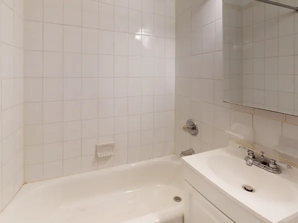 711 Second Avenue image 6 of 7