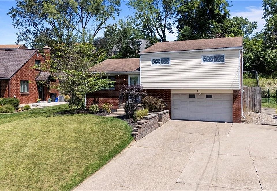 1st image of 409 College Park Dr