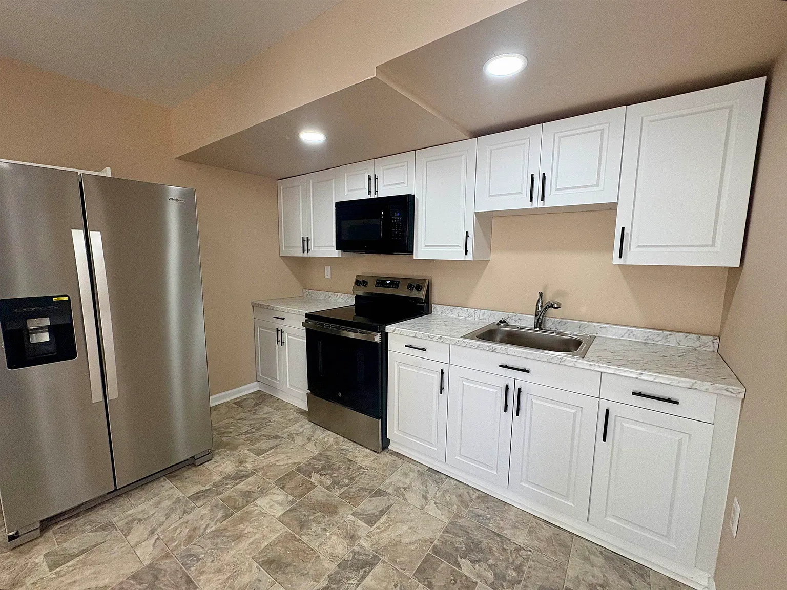 1 bed, 1.0 bath, $1,750 — Photo 4