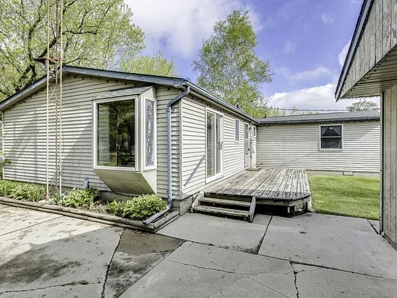 2nd image of 5996 Avalon Cir