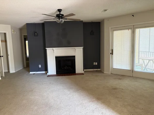 2003 Park De Ville Pl, Columbia, MO 65203