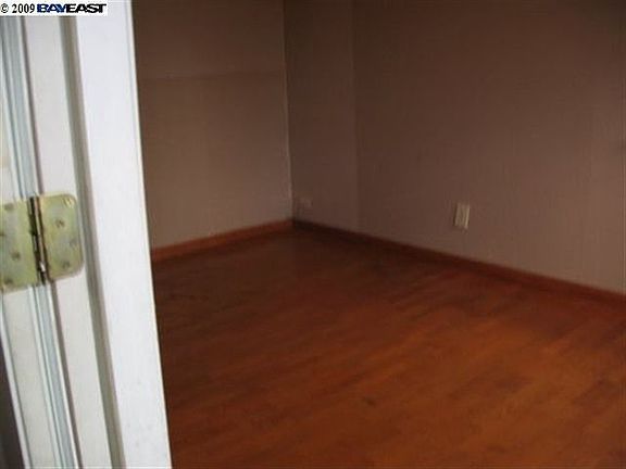 5th image of 6233 Wilma Ave