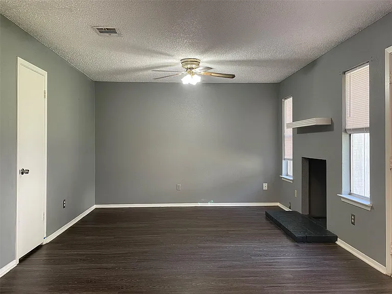 12702 Margit Dr — Photo 5