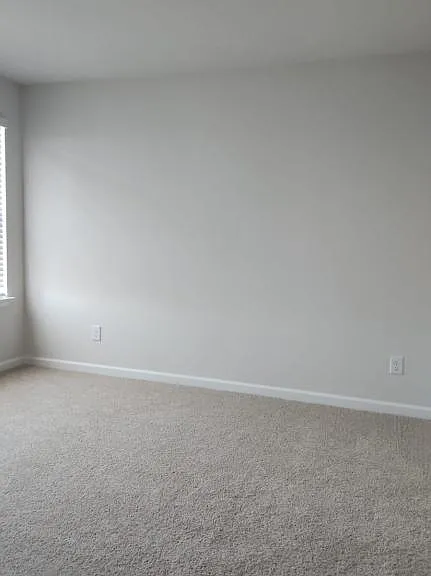 1667 Hallview Ct — Photo 3