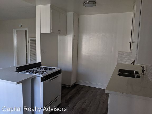 3rd image of 1501 E 4th St APT 5