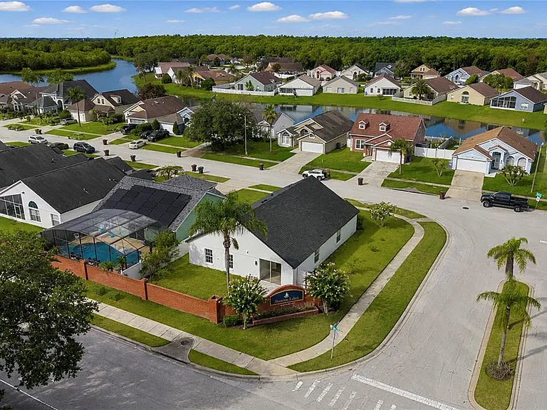 2039 Shannon Lakes Blvd — Photo 33