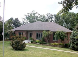 104 Huckleberry Ct, Brandenburg, KY 40108