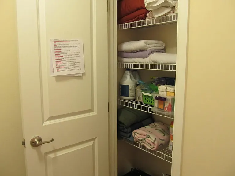 LaundryCloset