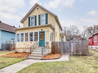 712 11th St S, Fargo, ND 58103