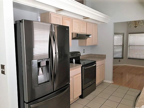 5th image of 27613 Sky Lake Cir