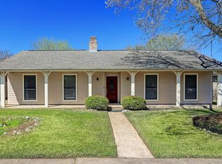 9931 Sageroyal Ln, Houston, TX 77089