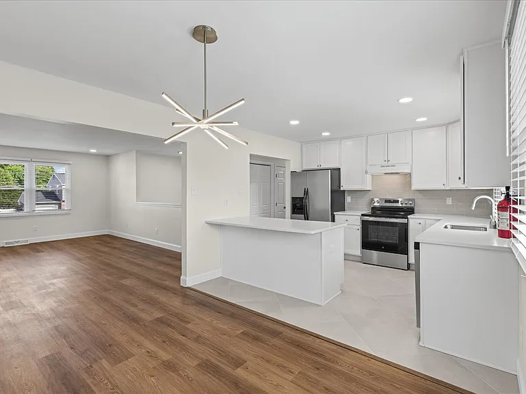 927 Edgemoor Rd — Photo 9