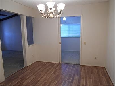 2nd image of 3315 Kensington Dr