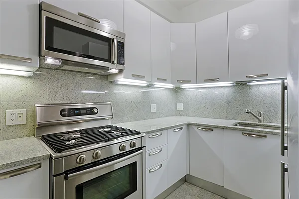 Sold by Corcoran | media 7