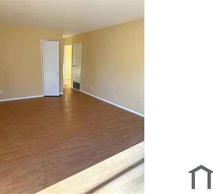 566 Chambers St #D — Photo 5