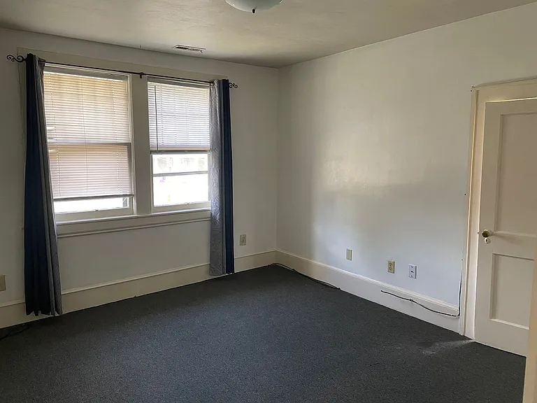 2324 Orange Ave NW — Photo 7