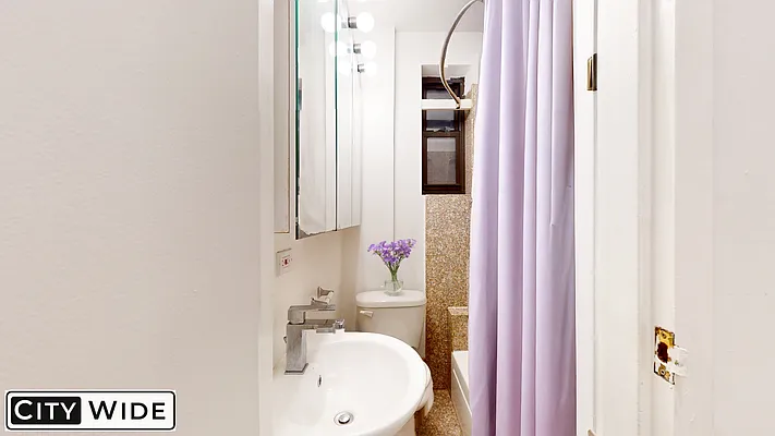 Rented by City Wide Apartments | media 6