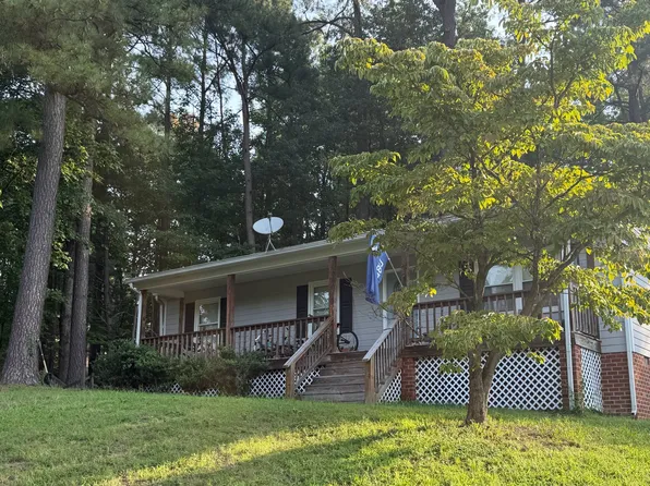 7032 Claybird Ln, Mechanicsville, VA 23111