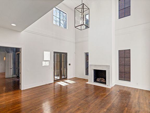 3rd image of 3621 W End Ave