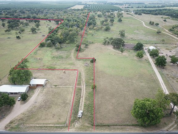 3rd image of 2702 Caldwell Ln